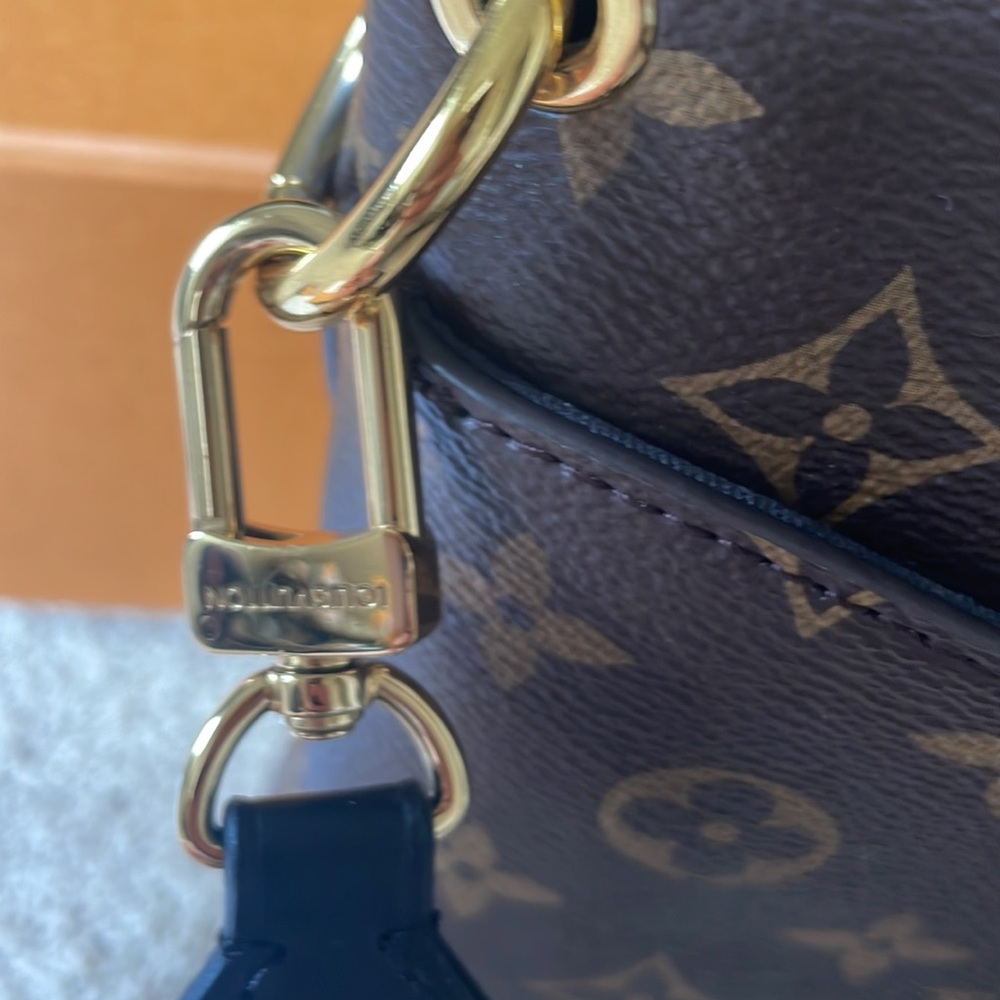 Louis Vuitton Monogram Canvas Crossbody Bag in Brown and Black - Picture 6 of 14